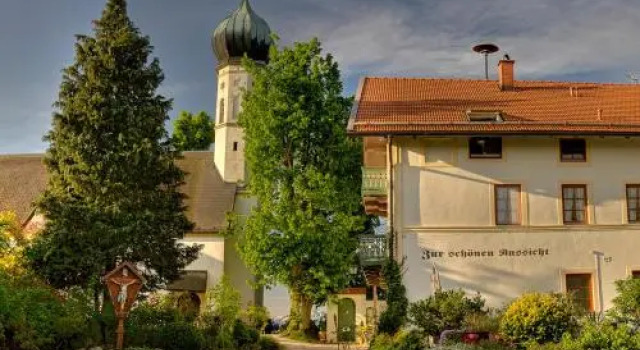 Hotel Zur Schönen Aussicht, Rezervați Hotel Feldkirchen-Westerham Chiemgau