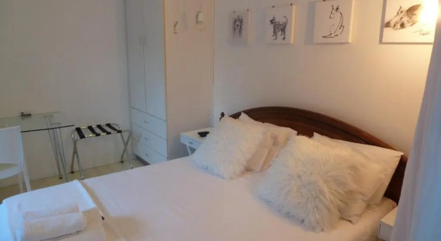 Студия 4 on Highworth Apartments and Studios