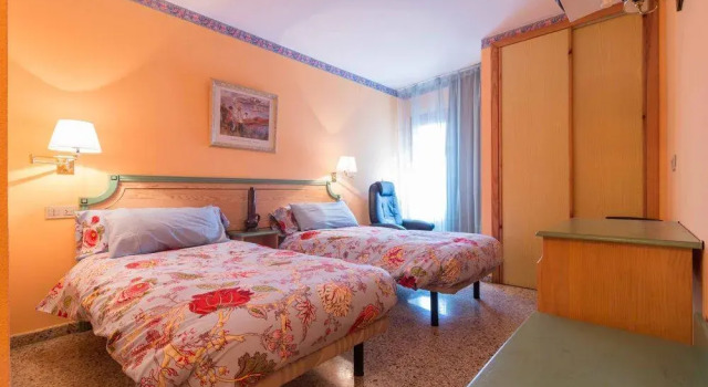 Hostal El Ávila, Rezervați Hotel Hoteluri în Teruel cu mic dejun, Mic dejun