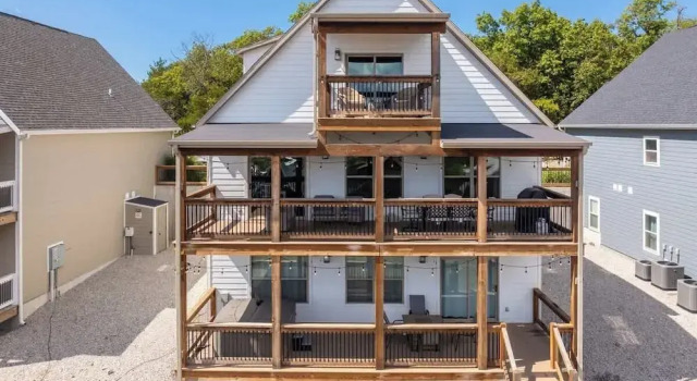 Hooked on Branson Cove - Pool Hot Tub Fireplace, Book Feriehus Villaer i Missouri, Villa