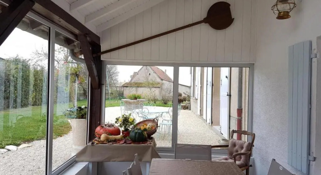 Grand Gîte Familial à la Campagne avec Jardin et Véranda, Près de Vichy et Moulins - FR-1-489-256, Prenota Hotel Cindré Alvernia