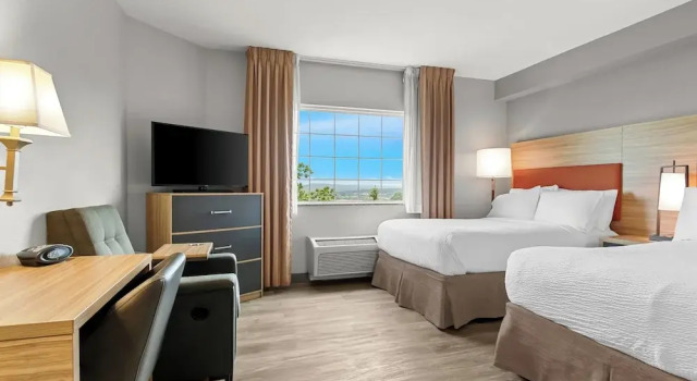 Четырёхместный люкс Candlewood Suites Hazleton by IHG