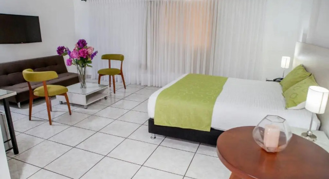 Люкс Standard Hotel Florida Inn