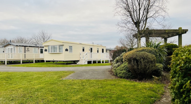 The Wilds Waterside Haven, Varaa Lomakoti Mökit kohteessa Merseyside, Mökki