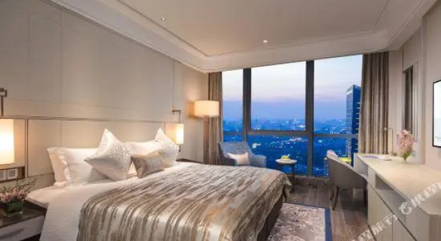 Люкс Deluxe Ascott Harmony City Nantong