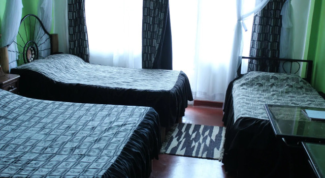 Трёхместный номер Standard Khweza Bed and Breakfast