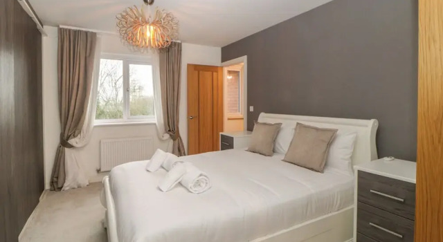 2 White Rock Court