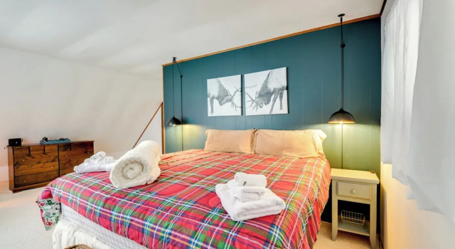 Коттедж Pet-friendly Home w/ Deck: 4 Mi to Jay Peak Resort