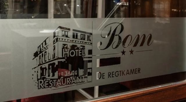 Camera Standard Hotel Bom