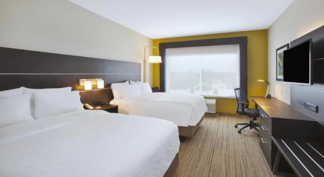 Четырёхместный номер Standard Holiday Inn Express - Auburn Hills South by IHG