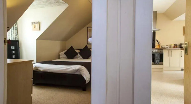 King Street Apartment, Забронировать Апартаменты/квартира Отели Инвернесс с парковкой, рядом с Природный заповедник Меркинч, Парковка