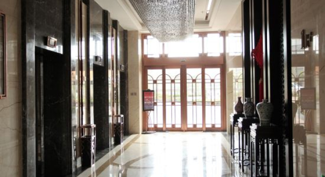 Wangtong International Garden Hotel, Rezerwuj Hotel Hotele w Kunming z parkingiem, Parking