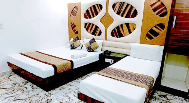 Номер Superior Hotel Crystal Deluxe at New Delhi Railway Station
