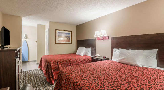 Четырёхместный номер Standard Days Inn by Wyndham San Marcos