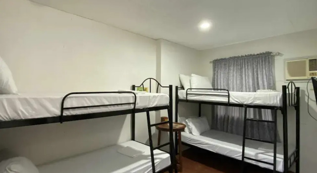 Четырёхместный семейный номер Standard The Palacio de Laoag