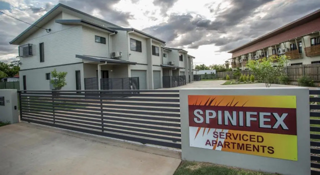 Апартаменты Spinifex Motel and Serviced Apartments