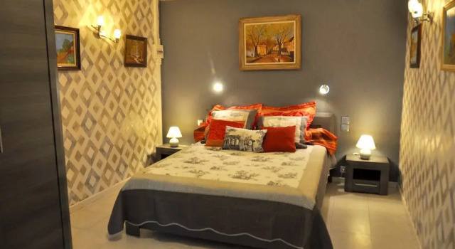 House With one Bedroom in Gargas, With Private Pool, Terrace and Wifi