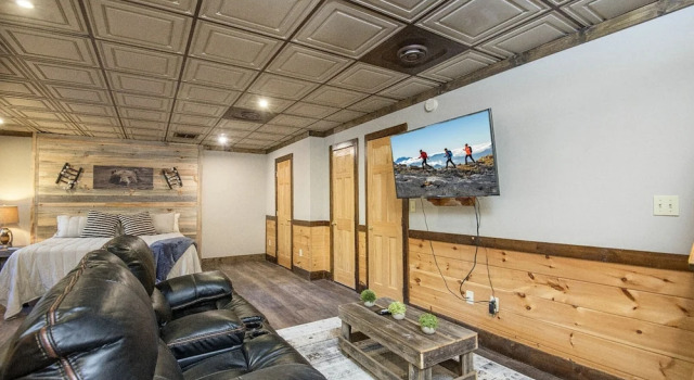Cuddlin Up by Heritage Cabin Rentals