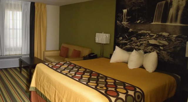 Номер Standard Super 8 by Wyndham Paragould
