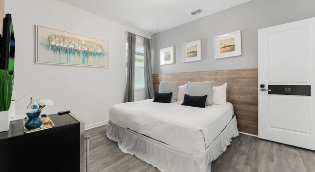 Unique Masterpiece15 Suites Sleeps 30 Son101, Rezerwuj Dom wakacyjny Hotele w Kissimmee z parkingiem, Parking