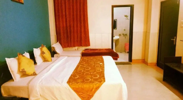 Двухместный семейный номер Standard Hotel Krishna Residency