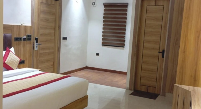 Люкс Luxury Masaga by Qcent, Gurugram
