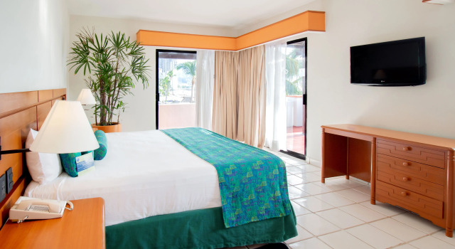 Plaza Pelicanos Club Beach Resort, Rezerwuj Ośrodek wypoczynkowy Puerto Vallarta Jalisco