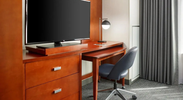 Люкс Courtyard by Marriott Washington, D.C./Foggy Bottom