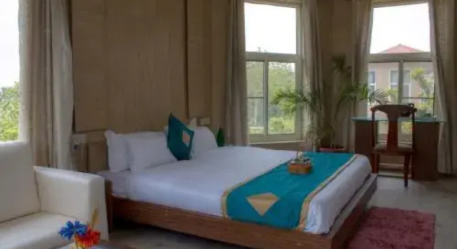 Master Farm Resort, Buchen Sie Bauernhof Hotels in Parwanoo mit Pool, Schwimmbad