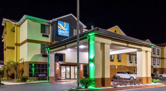 Quality Inn & Suites Montgomery East Carmichael Rd, Prenota Hotel Hotel a Alabama con piscina, Piscina