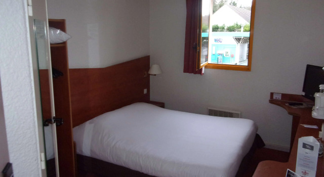 Standart tek kişilik oda Kyriad Chantilly