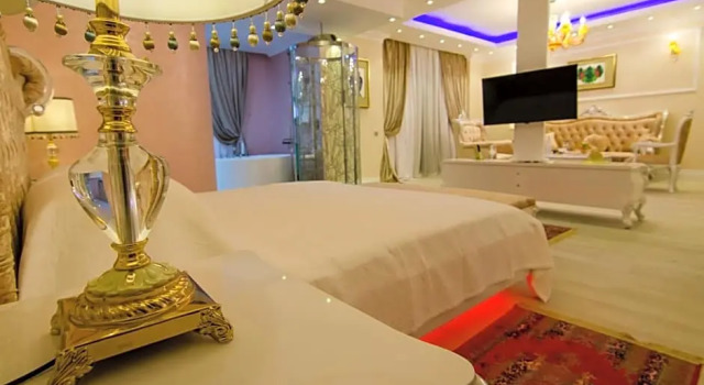 Апартаменты Phoenicia Royal Hotel