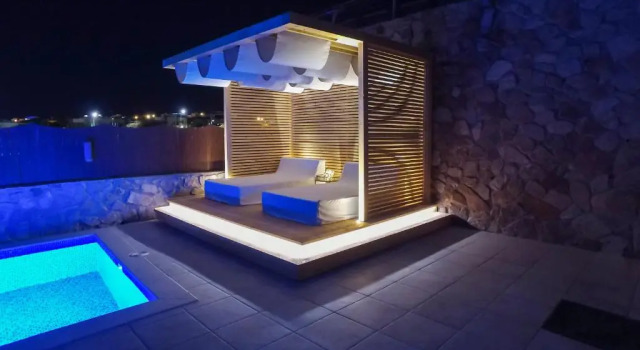 Suite Luxury Suite by the pool