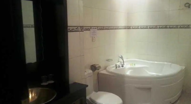 Одноместный номер Standard Golden Tulip Stone Town Boutique