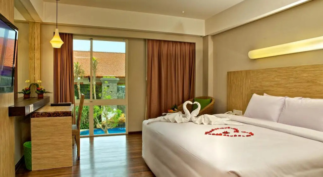 Номер Deluxe Bintang Kuta Hotel