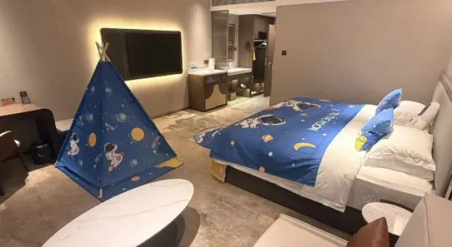 Трёхместный семейный номер Standard Beijing Nanyueyuan Hotel