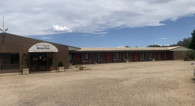 Newell Motor Inn Narrandera, Buchen Sie Gasthaus Narrandera Riverina