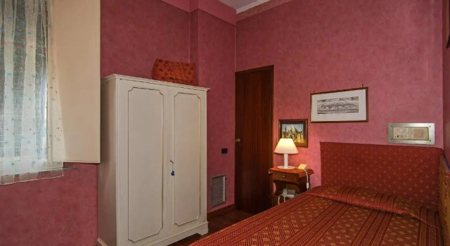 Одноместный номер Standard Hotel Rex