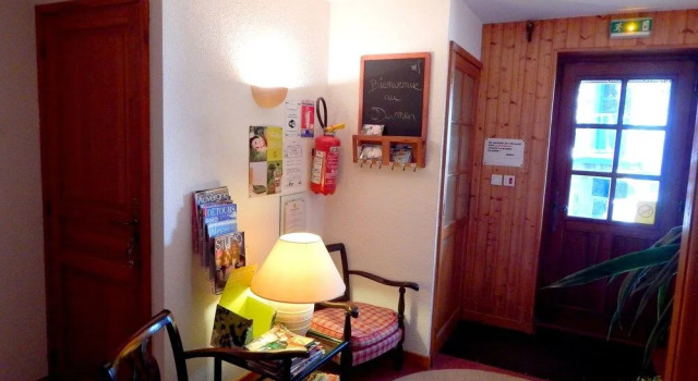 Hôtel le Dolmen, Book Hotel Saint-Bonnet-le-Chateau 