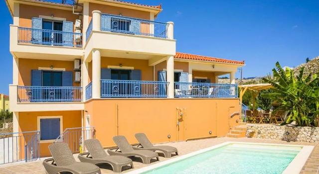 Villa Xenia With 3 Bedrooms and 2 Bathrooms
