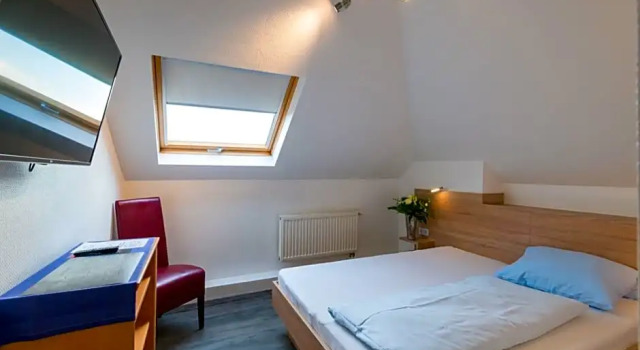 Hotel intakt, Забронировать Отель Бедбург Северный Рейн-Вестфалия