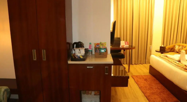 Люкс Regenta Inn Amristar Airport Road by Royal Orchid Hotels Limited