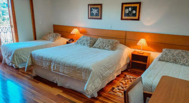 Четырёхместный номер Standard Pousada Victoria Villa By Nacional Inn - A 800 metros da Vila Capivari