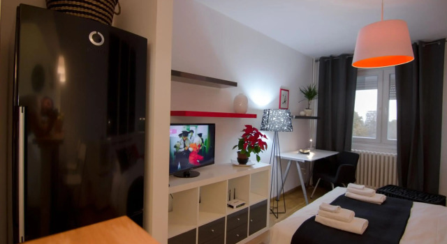 Apartment Madera, Забронировать Апартаменты/квартира Отели Белграда с парковкой, рядом с Храм Святого Саввы, Парковка