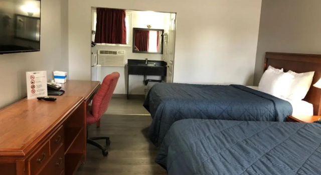 Четырёхместный номер Standard Aquarius Motel