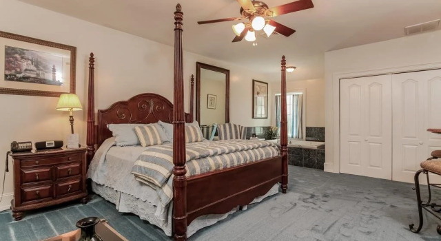 The Villa Bed and Breakfast, Buchen Sie Villa  