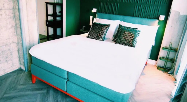 Двухместный номер Standard с балконом Bed, Bites & Business Hotel Rotterdam