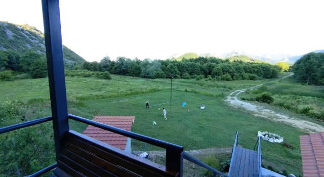 Camp Sunny Hills, Boek Hotel Krusevica Montenegro