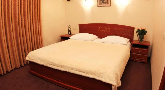Полулюкс с балконом Ekaterina II Hotel
