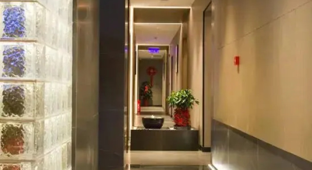 Yueyang Yipin Hotel